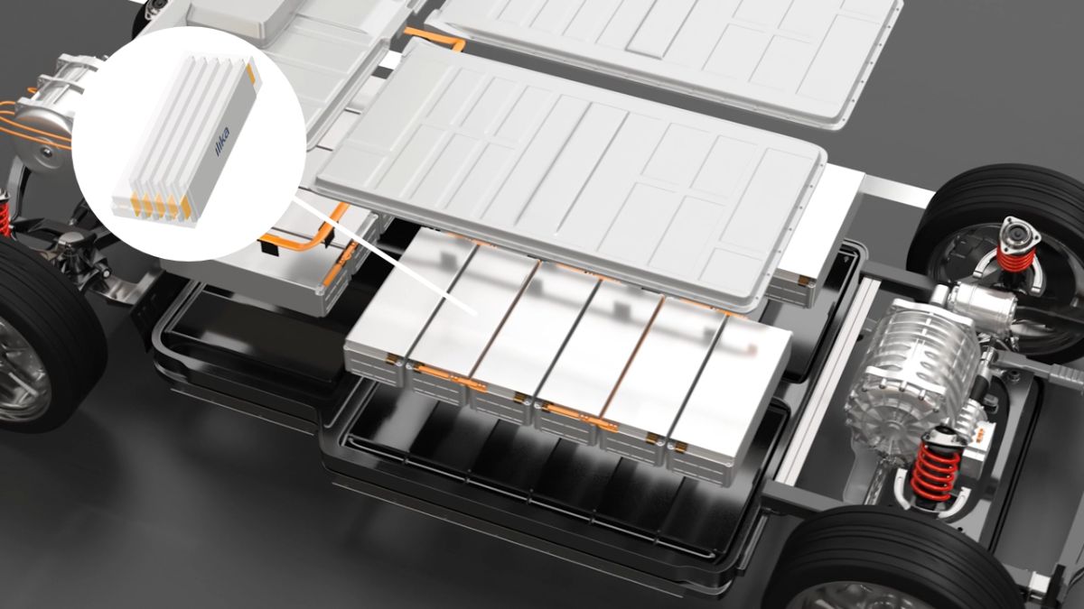 Charge Once, Drive 1000 KM: The Truth About Solid-State Batteries in 2026